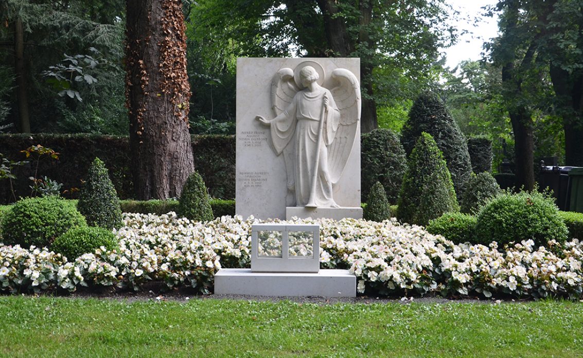 Alfred Neven DuMont – Grab mit Grabstein des Verlegers und seines Sohnes dem Künstler S...