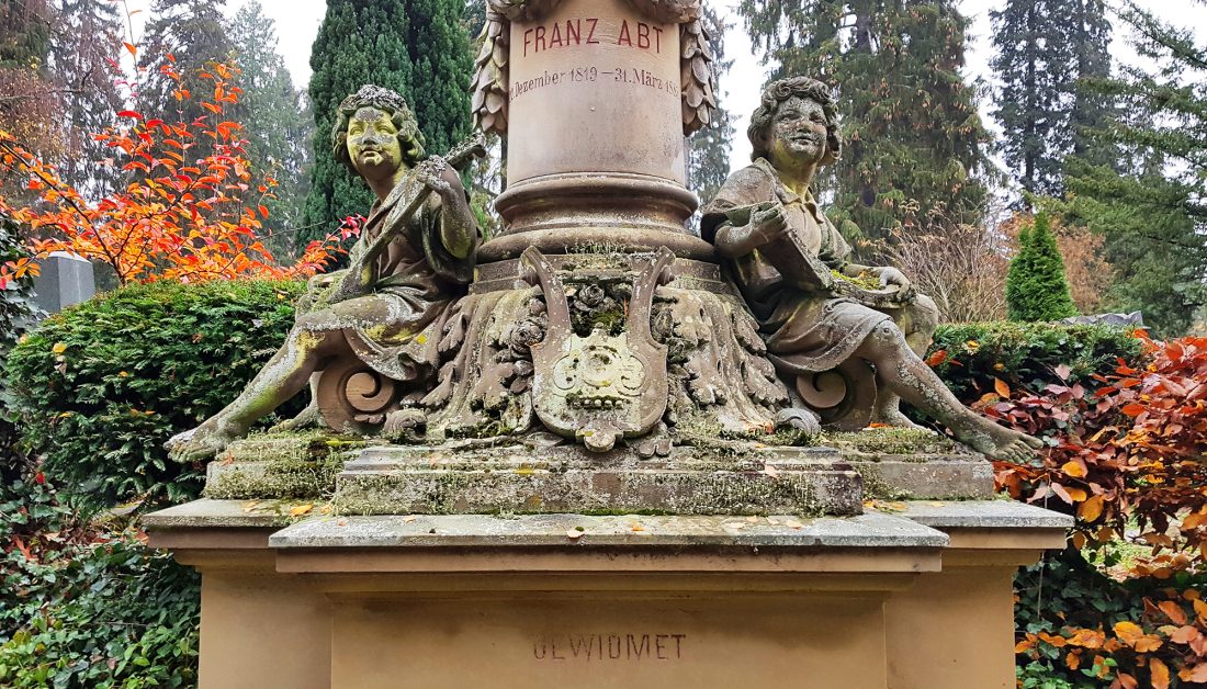 Franz Abt - Grab mit Grabstein des verstorbenen Komponisten auf dem Nordfriedhof in Wiesbaden