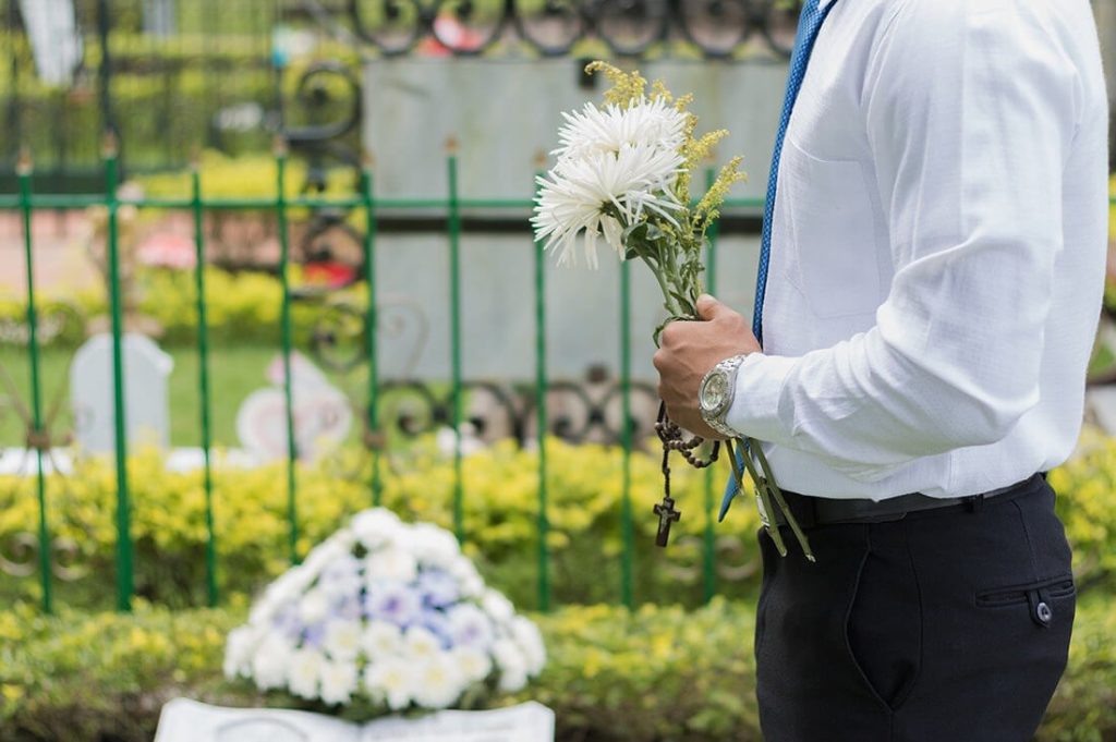 Trauerredner bei der Beerdigung