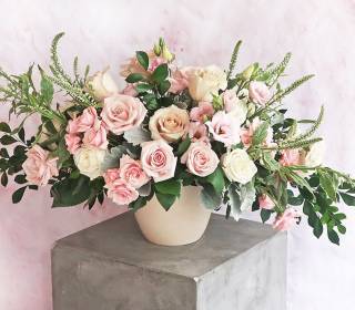 Großer Rosenstrauß mit pinken und weißen Rosen