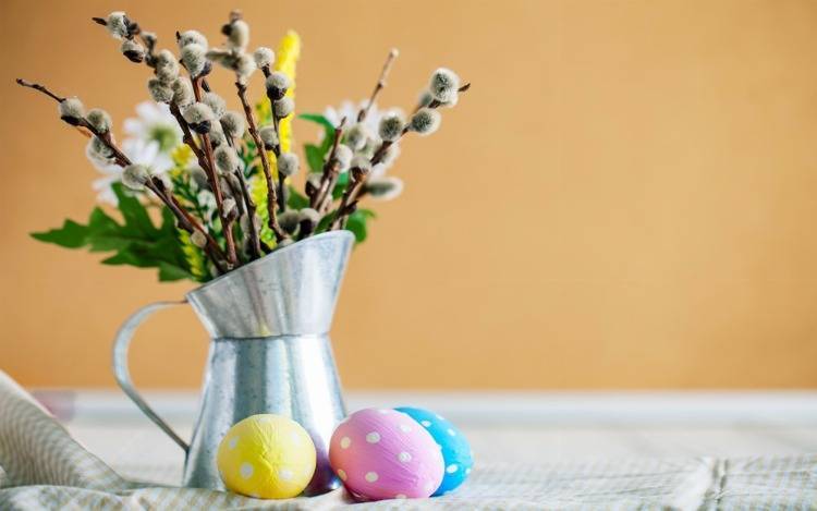 Frohe Ostern wünschen mit einer Osterkarte!