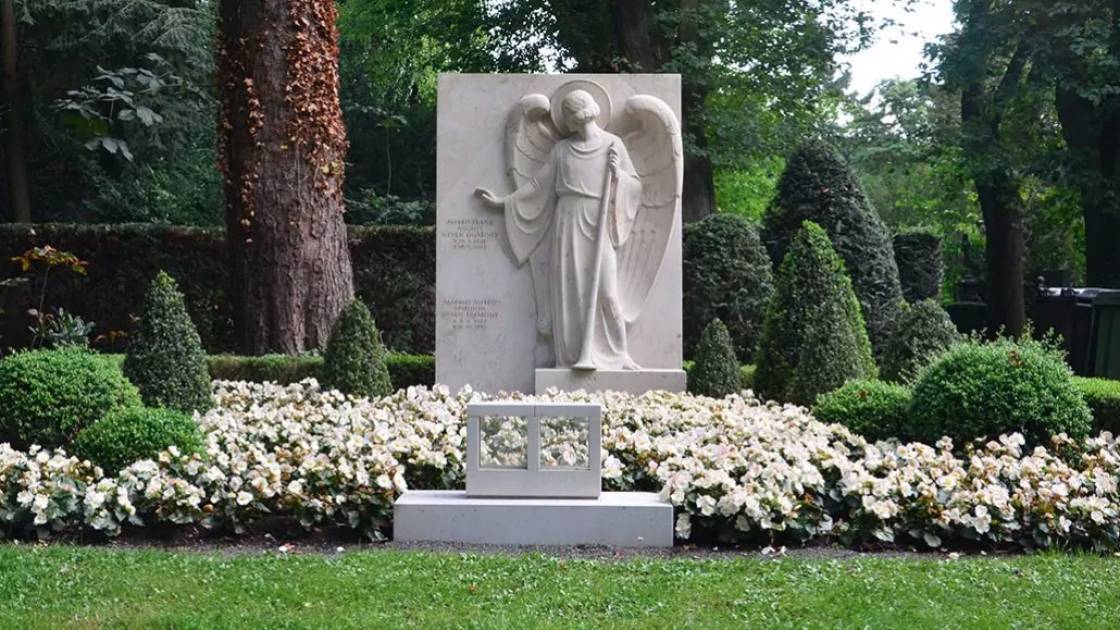 Grabdeko Grabschmuck mit Engel und Blumen
