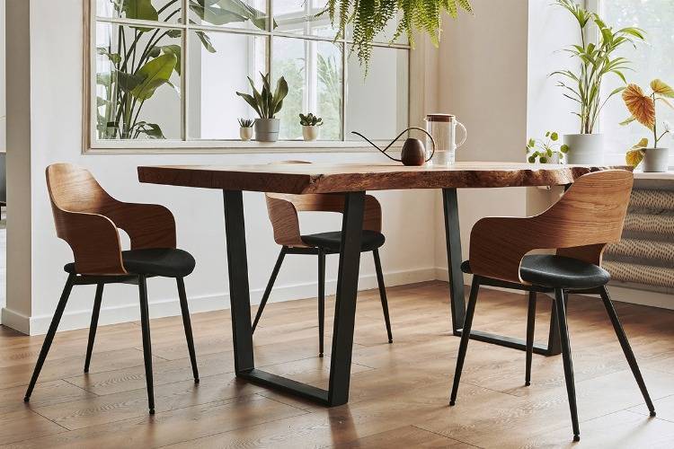 Moderner eckiger Baumstamm Esstisch mit Stühlen in Massivholz kaufen