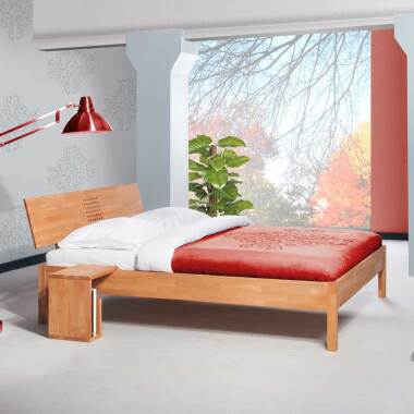 Doppelbett aus Buche Massivholz Nachttisch