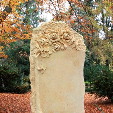 Ausgefallener Grabstein aus Sandstein & Romantischer Grabstein Doppelgrab