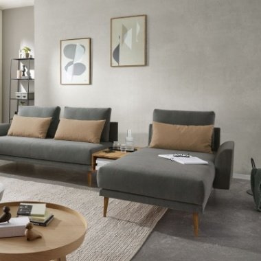 Couch mit Recamiere Vamea Farbe: braun Holzart: