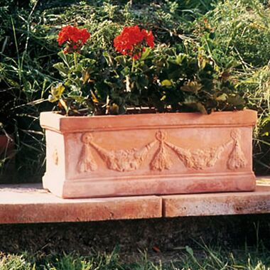 Eckiger Terrakotta Pflanztrog mit floralem