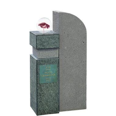 Günstiger Doppelgrabstein aus Naturstein & Modernes zweiteiliges Doppelgrabmal