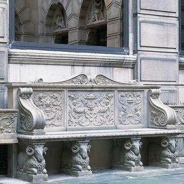 Antike Steingussbank mit Ornamenten & Schafmotiv - Chartwell Seat / Portland