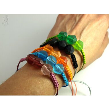 Armband in Bunt & Bunte Nuggets Farbenfrohes Armband Aus Facettierten