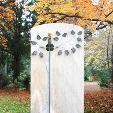 Grabstein aus Marmor aus Naturstein & Marmor Grabmal mit Baum vom Bildhauer