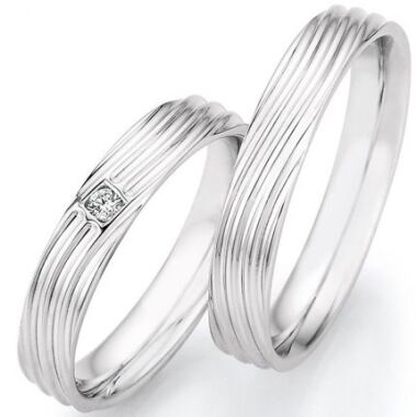 Ringe aus Silber mit Wellenrillen und wahlweise Brillant