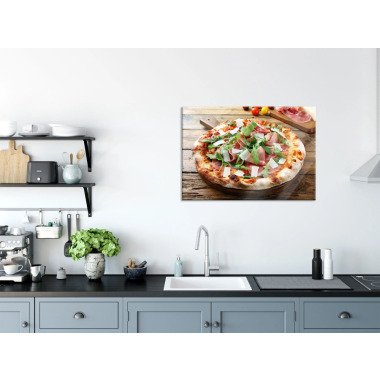 Prosciutto Pizza auf Holztisch, Glasbild Gre 100x70 cm