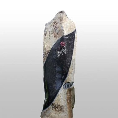 Grabstele & Grabmal Familiengrab Stele aus Basalt mit Rose