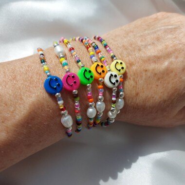 Brautschmuck Armband mit Perlen & Sommerliches Buntes Smiley Süsswasserperlen