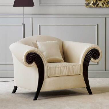 Hochwertiger Sessel im klassischen Stil Beige