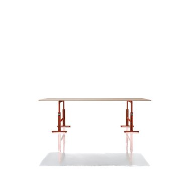 Höhenverstellbarer Tisch aus Eiche & Magis Brut Tisch Trestle Eiche naturfarben
