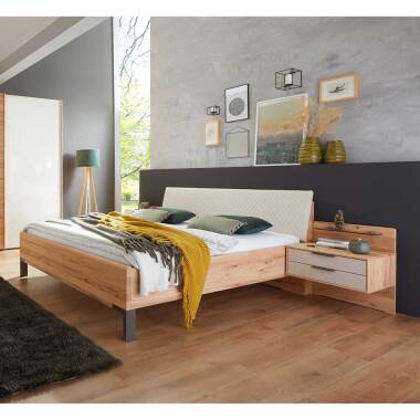 Breites Bett aus Kernbuche Massivholz und