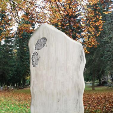 Besonderer Kindergrabstein aus Naturstein & Marmor Kindergrab Grabmal mit