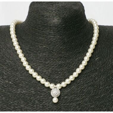 Modeschmuck Kette von Fiell aus Perlen in Weiß