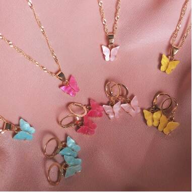 Butterfly Set Of Earring & Necklace/ Schmetterling Aus Ohrring Und Halskette