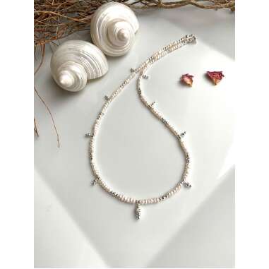 Halskette Aus Süßwasserperlen, Verziert Mit Silber | 925 Und Charms |