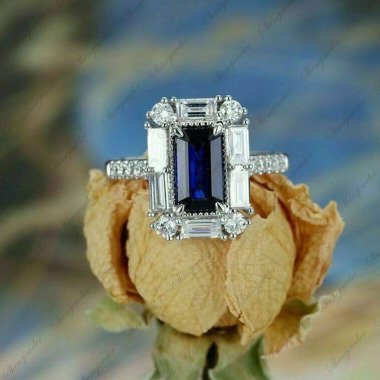 Art Deco Ring, 2 Ct Smaragdschliff Diamant