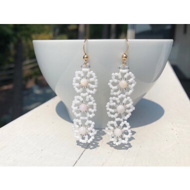 Weiße Blumen Perlen Ohrringe | 14K Gold Fill