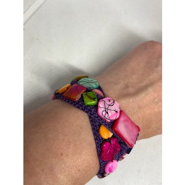 Handmade, Gehäkeltes Lila Armband Zweireihig Mit Farbigen Perlmutt Steine