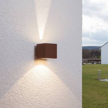 Rostbraune LED-Außenwandleuchte Jarno, Würfelform