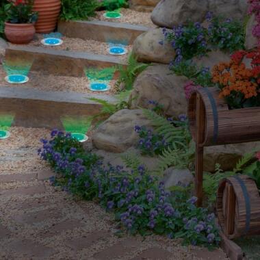 Büsche für den Garten & EASYmaxx Solar-Bodenleuchte Farbwechsel 4er-Set