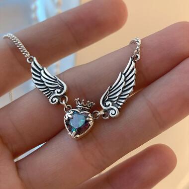 Engel-Anhänger aus Glas & Vintage Gothic Herz Krone Engel Flügel Anhänger Halsketten für