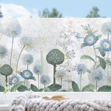 Fensterfolie Blaue Alliumdolden im Wind