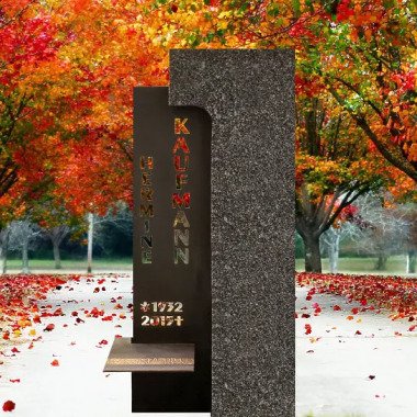 Modernes Grabstein-Design in Granit & Metall für ein Urnengrab