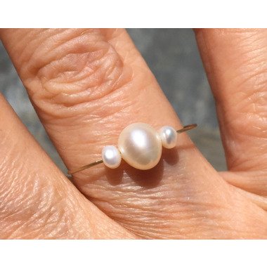 Dainty Pearl Ring. White Freshwater Pearls On A Wire Of Gold. Ring.stackable