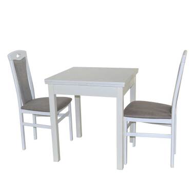 Weiße Sitzgruppe mit zwei Stühlen klassischen