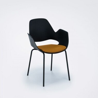 Armlehnstuhl aus Holz & Stuhl mit Armlehne FALK schwarz powder coated metal