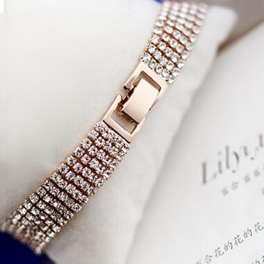 Elegante Mode Strass Damen Briefing Kristall Mehrschicht Quasten Armband Weiblic
