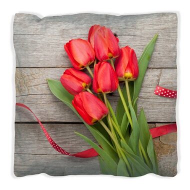 Wallario Dekokissen Rote Tulpen auf einem
