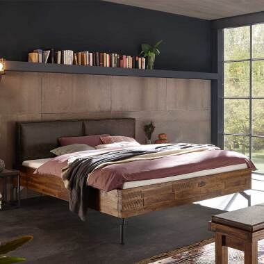 Loft Design Bett aus Akazie Massivholz Polsterkopfteil
