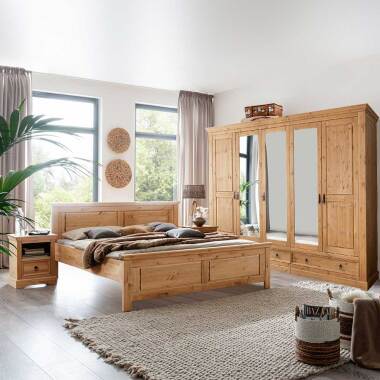Landhaus Schlafzimmer aus Kiefer Massivholz