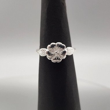 Silberring aus Sterlingsilber & Ring Silber Blume Glänzend Mit Zwei Seitlichen