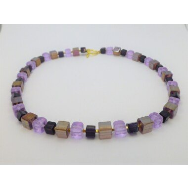 Perlenkette aus Messing & Halskette Würfel-Mix Flieder-Violett-Gold, Glasperlencollier