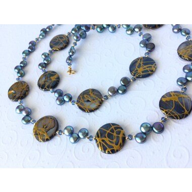 Perlenkette aus Messing & Süßwasser & Perlmuttperlen Halskette Blau