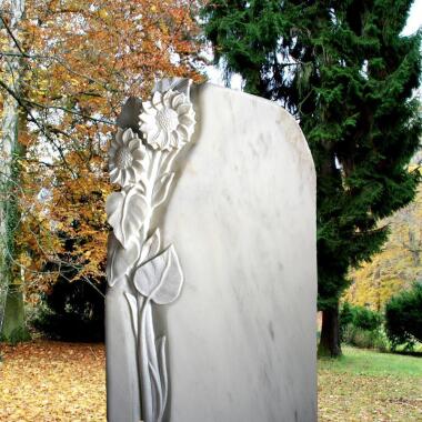 Günstiger Grabstein in Weiß & Bildhauer Grabstein mit Blume weiß  Florenzia
