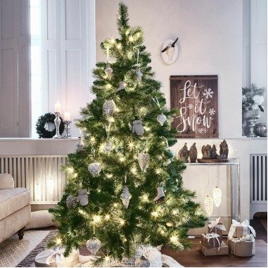 Weihnachtsbaum Aure
