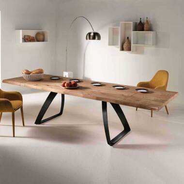 Design Esstisch mit Baumkante aus Eiche verlängerbar