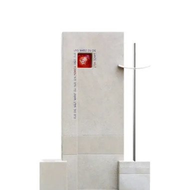 Einzelgrab Stein mit Kreuz & Rose aus Glas Venosa