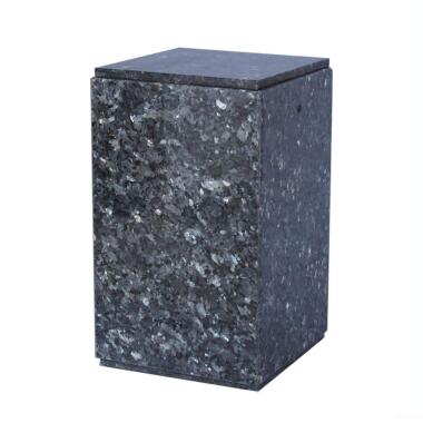 Grab Urnen Modell in Grau & Eckiges Urnenmodell aus Granit Labrador-Blue-Pearl