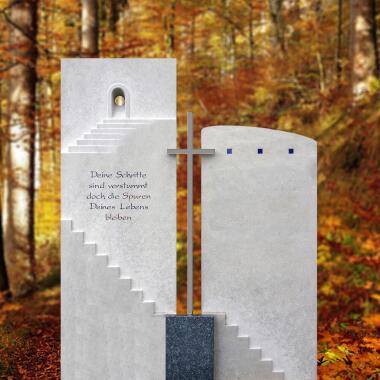 Ausgefallener Grabstein aus Kalkstein & Mehrteiliger Doppelgrabstein modern Treppe & Kreuz